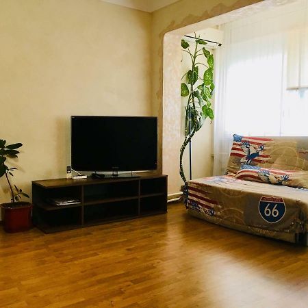 Peremohy Avenue 17 Apartment Kiev Bagian luar foto